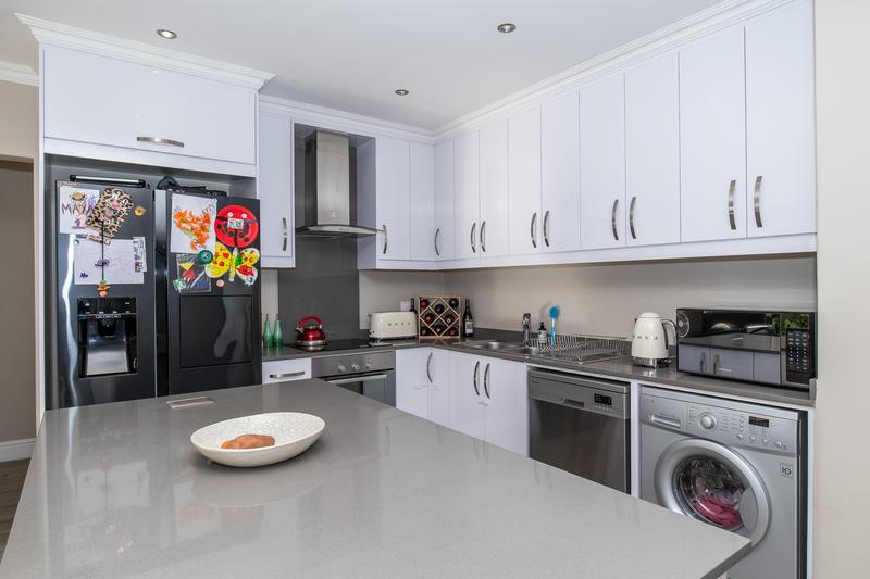 To Let 3 Bedroom Property for Rent in Constantia Western Cape